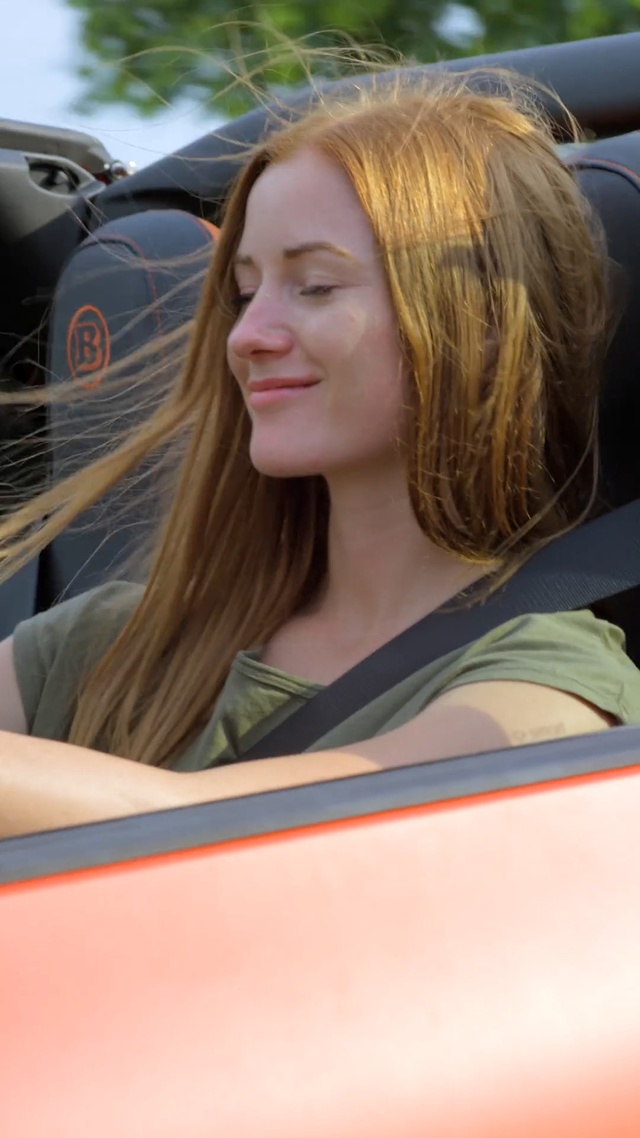 Video Reference N3: Hair, Blond, Hairstyle, Beauty, Lady, Long hair, Brown hair, Vehicle, Car, Surfer hair, Person