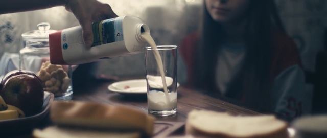 Video Reference N1: Drink, Hand, Home appliance, Small appliance