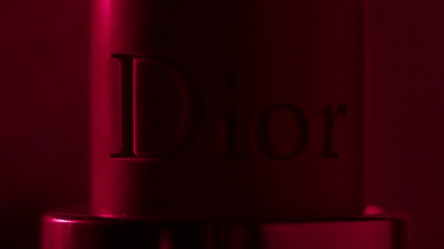 Video Reference N1: Red, Magenta, Pink, Light, Lighting, Room, Material property, Font, Photography, Darkness