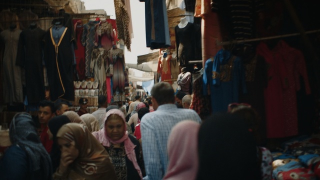 Video Reference N0: Bazaar, Market, People, Public space, Human settlement, Marketplace, City, Town, Street, Selling, Person
