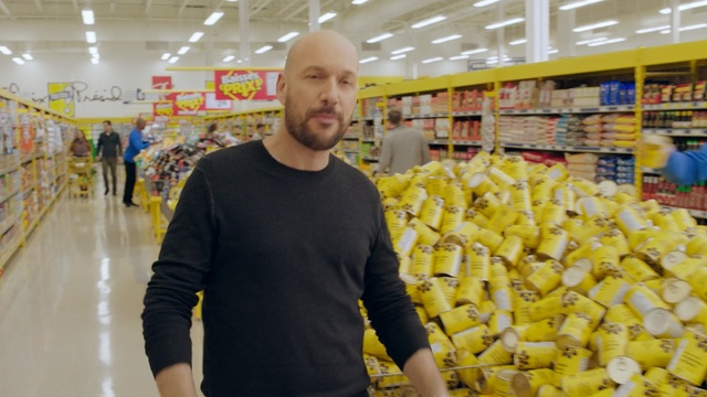 Video Reference N7: supermarket, yellow, grocery store, retail, shopkeeper, grocer, fun, whole food, Person