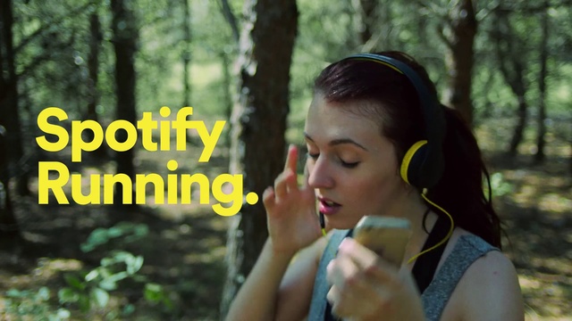 Video Reference N2: People in nature, Nature, Audio equipment, Natural environment, Beauty, Nose, Headphones, Forest, Tree, Adaptation