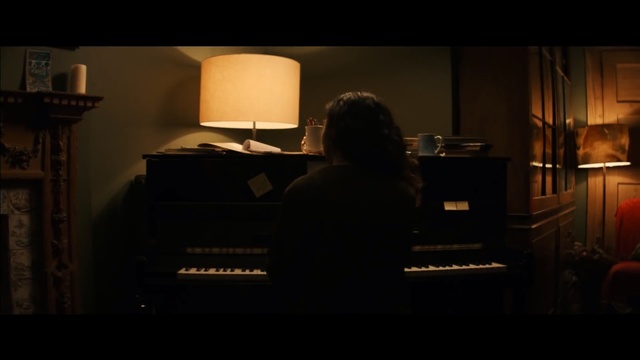 Video Reference N1: Lighting, Pianist, Room, Darkness, Technology, Piano, Furniture, Photography, Musician, Electronic device