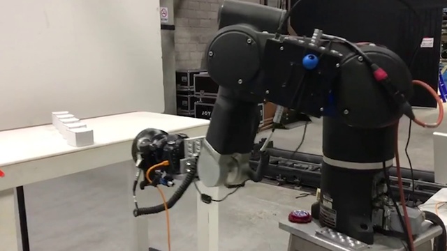 Video Reference N1: Robot, Optical instrument, Machine, Scientific instrument, Technology, Photography, Cameras & optics, Room, Camera, Camera accessory