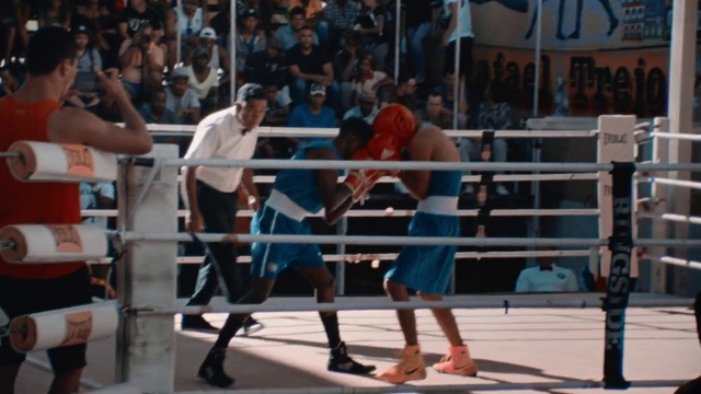 Video Reference N10: Sport venue, Boxing ring, Professional boxer, Barechested, Professional boxing, Boxing, Boxing equipment, Pradal serey, Combat sport, Contact sport