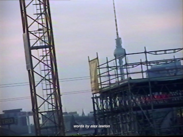 Video Reference N0: Construction, Metropolitan area, Scaffolding, Tower, Amusement park, Skyscraper, Amusement ride, Architecture, Crane, Metropolis
