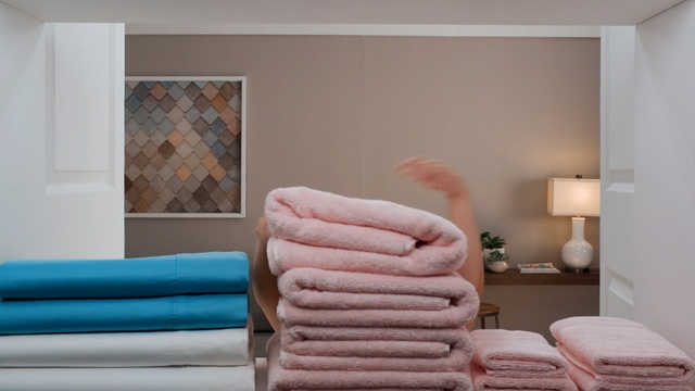Video Reference N3: Room, Pink, Wall, Living room, Finger, Interior design, Hand, Textile, Material property, Furniture