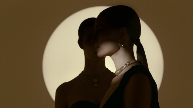 Video Reference N9: Skin, Shoulder, Shadow, Lip, Joint, Silhouette, Neck, Ear, Photography, Black hair