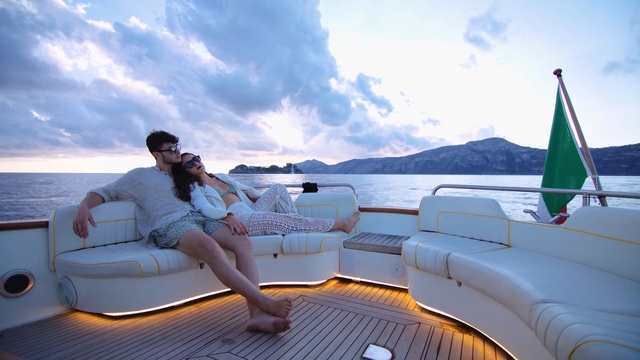 Video Reference N0: boat, yacht, vacation, watercraft, vehicle, luxury yacht, deck, sea, ship, water