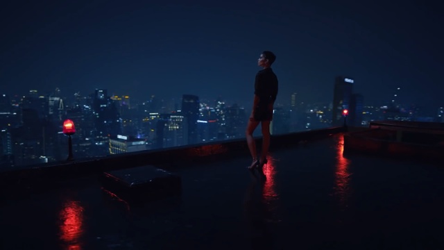Video Reference N1: reflection, red, water, night, darkness, light, sky, city, atmosphere, lighting, Person