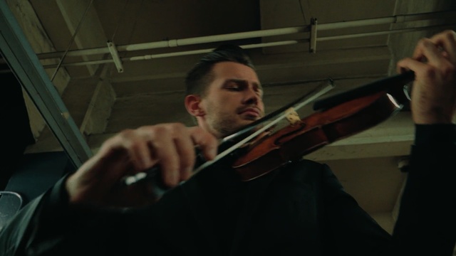 Video Reference N15: bowed stringed instrument, violin, stringed instrument, musical instrument, cello, music, instrument, musical, musician, Person
