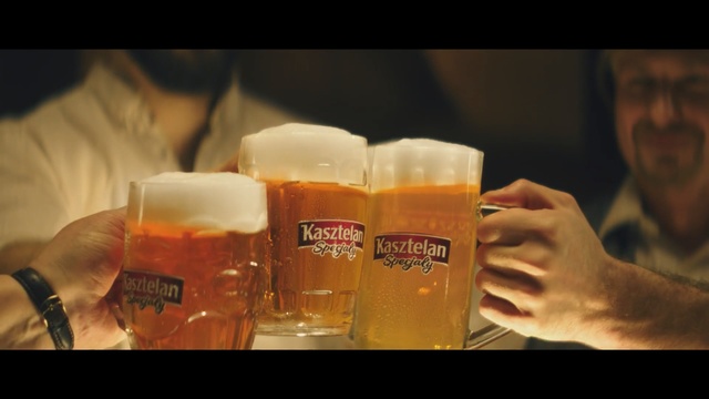 Video Reference N0: Beer, Beer glass, Drink, Pint glass, Lager, Alcoholic beverage, Bia hơi, Wheat beer, Pint, Alcohol