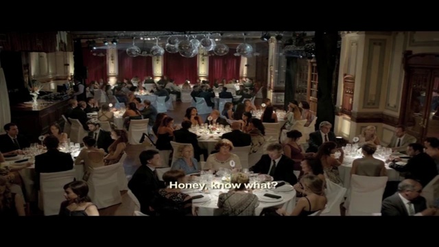 Video Reference N1: Crowd, Photograph, Function hall, Restaurant, Banquet, People, Event, Social group, Meal, Lighting, Person