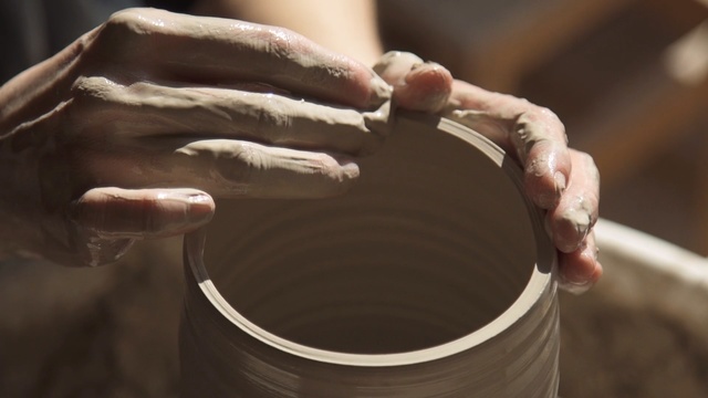 Video Reference N8: hand, finger, pottery