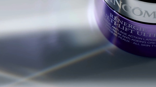 Video Reference N3: Blue, Product, Violet, Purple, Material property, Macro photography
