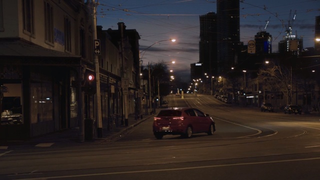 Video Reference N0: Urban area, Vehicle, Car, Mode of transport, Street, Road, Downtown, Night, Town, City