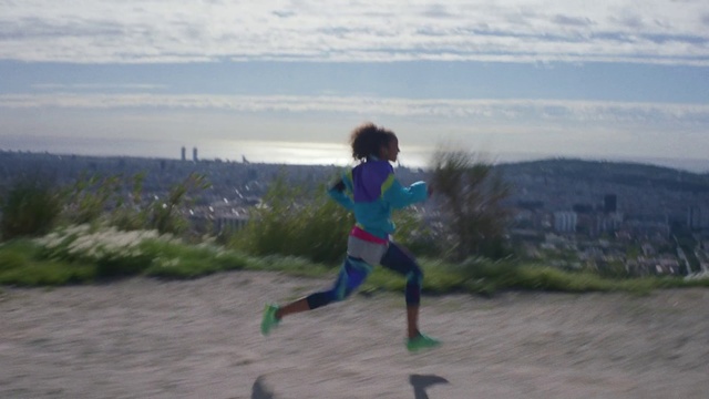 Video Reference N0: Running, Jogging, Recreation, Fun, Sky, Cloud, Landscape, Vacation, Hill, Exercise, Person