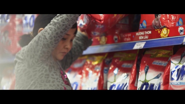 Video Reference N2: Snapshot, Supermarket, Fun, Textile, Chinese new year, Temple, Crowd