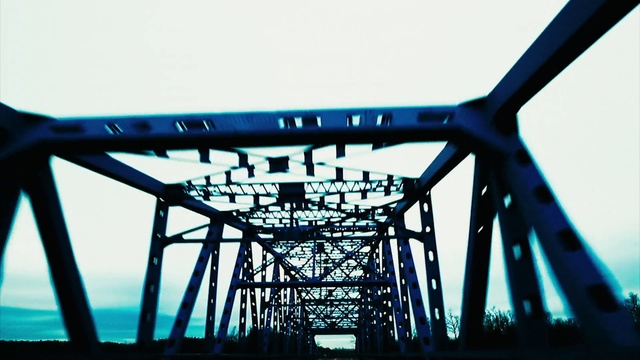Video Reference N0: Blue, Sky, Bridge, Iron, Water, Girder bridge, Nonbuilding structure, Metal, Trestle, Truss bridge