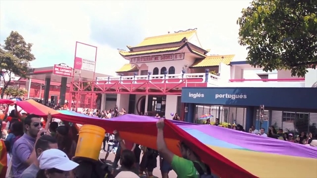 Video Reference N5: Public space, Crowd, Leisure, Fun, Fair, Event, Building, Architecture, Market, Festival