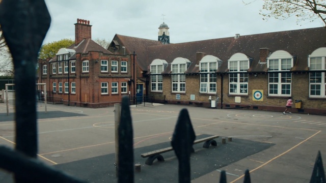 Video Reference N2: Building, Town, Property, Architecture, Facade, City, House, Street, Window, Mixed-use, Person