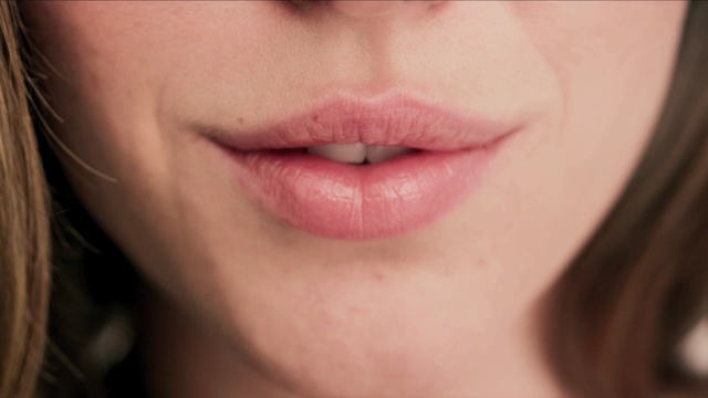 Video Reference N3: lip, eyebrow, cheek, chin, nose, close up, lipstick, lip gloss, eyelash, mouth, Person