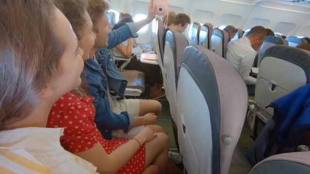 Video Reference N0: Aircraft cabin, Airline, Passenger, Air travel, Child, Person