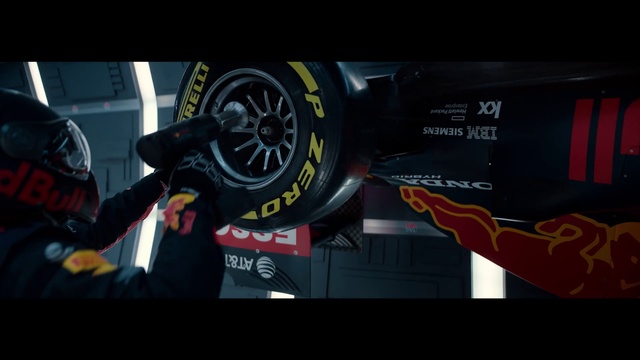 Video Reference N2: Helmet, Automotive tire, Formula one tyres, Tire, Personal protective equipment, Automotive design, Automotive wheel system, Wheel, Vehicle, Headgear
