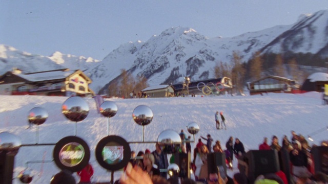 Video Reference N4: Snow, Mountain range, Winter, Alps, Mountain, Hill station, Tourism, Ski resort, Glacial landform, Travel