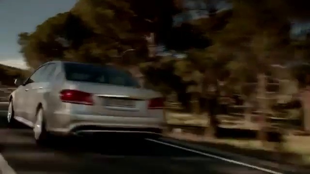 Video Reference N8: Land vehicle, Vehicle, Car, Mid-size car, Personal luxury car, Luxury vehicle, Mercedes-benz w212, Automotive design, Executive car, Mercedes-benz