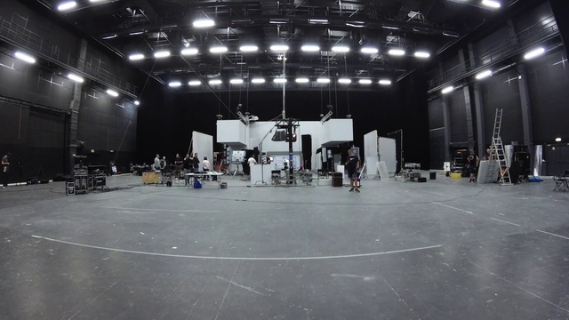 Video Reference N2: Film studio, Building, Sound stage, Stage