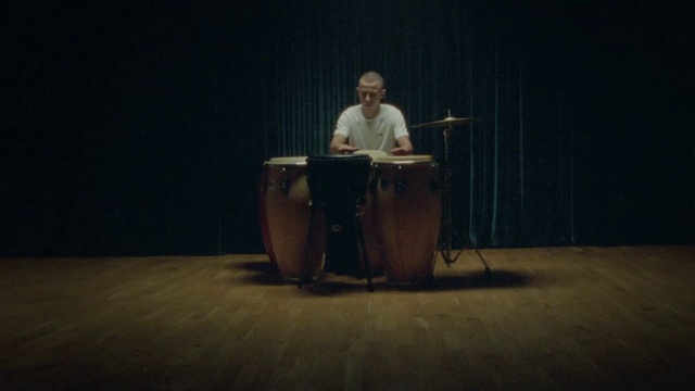 Video Reference N2: Percussionist, Musical instrument, Drum, Percussion, Hand drum, Performance, Music, Membranophone