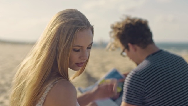 Video Reference N6: Fun, Friendship, Blond, Summer, Romance, Interaction, Vacation, Love, Sky, Smile, Person