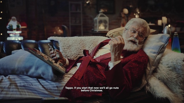 Video Reference N6: Fictional character, Photo caption, Santa claus, Screenshot, Beard, Christmas, Christmas eve
