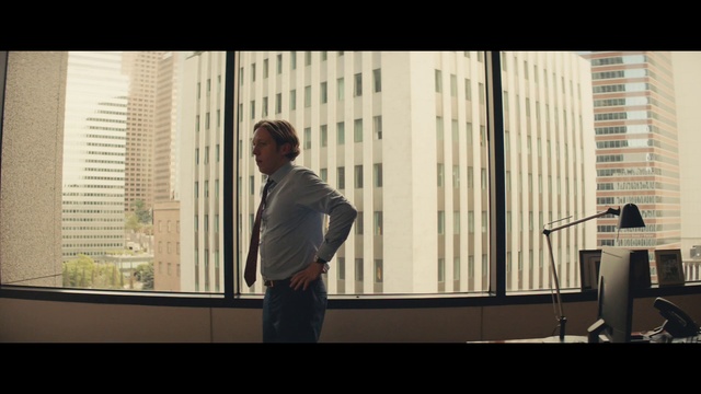 Video Reference N2: Standing, Architecture, Sitting, Photography, Window, City, White-collar worker, Facade, Screenshot