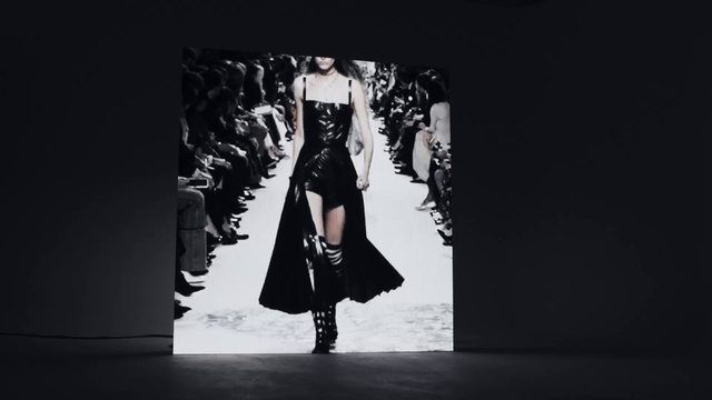 Video Reference N2: Fashion model, Fashion, Black, Clothing, Dress, Black-and-white, Haute couture, Runway, Fashion design, Monochrome photography