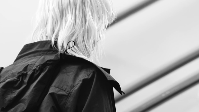 Video Reference N1: Hair, White, Black, Black-and-white, Monochrome photography, Shoulder, Blond, Hairstyle, Monochrome, Photography