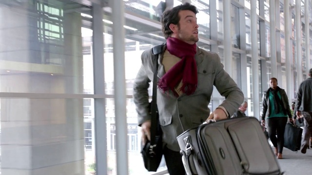 Video Reference N2: Baggage, Shoulder, Luggage and bags, Travel, Street fashion, Fashion, Hand luggage, Suitcase, Joint, Jacket, Person
