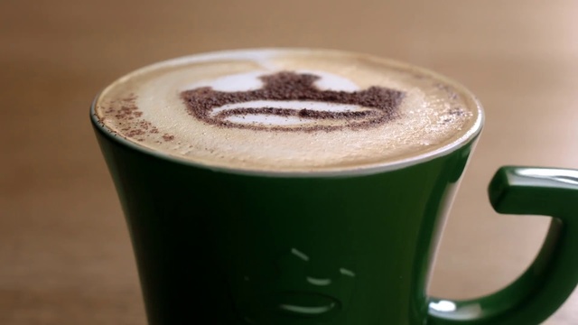 Video Reference N1: Drink, Cup, Coffee, Cup, Non-alcoholic beverage, Caffeine, Hot chocolate, Marocchino, Latte, Babycino