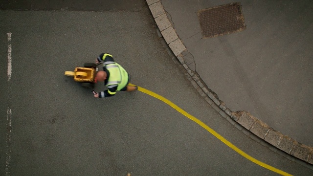 Video Reference N0: yellow, asphalt, floor