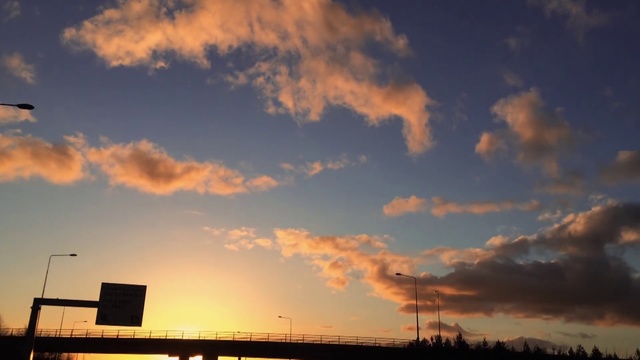 Video Reference N1: Sky, Cloud, Afterglow, Daytime, Sunset, Evening, Cumulus, Horizon, Atmosphere, Morning