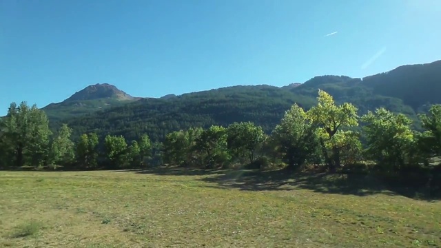 Video Reference N1: Mountainous landforms, Highland, Hill, Hill station, Vegetation, Mountain, Grassland, Nature, Wilderness, Natural environment