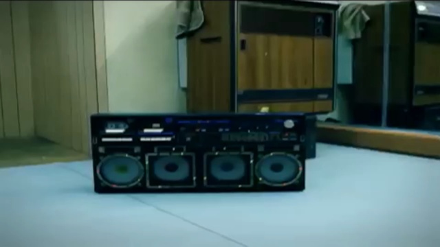 Video Reference N0: technology, electronics, computer hardware, media player, electronic instrument, boombox, stereophonic sound, audio equipment, loudspeaker, radio, Person