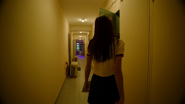 Video Reference N1: Yellow, Light, Room, Snapshot, Standing, Shoulder, Dress, Photography, Long hair, Waist