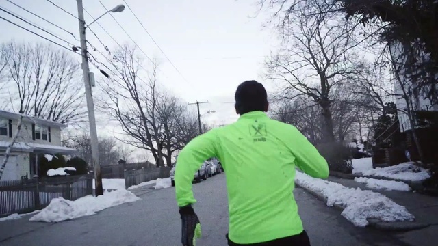 Video Reference N1: snow, green, tree, winter, freezing, recreation, physical exercise, ice, pedestrian, road, Person