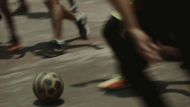 Video Reference N3: Ball, Soccer ball, Human leg
