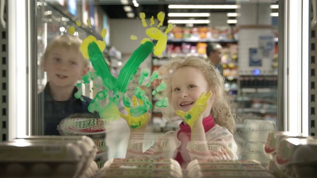 Video Reference N9: Supermarket, Child, Fun, Grocery store, Retail, Smile, Convenience store, Toddler