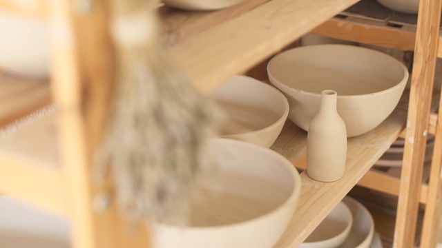 Video Reference N16: tableware, ceramic, furniture, cup, wood, coffee cup, pottery, table, cup
