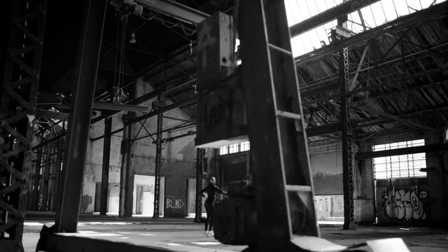 Video Reference N5: Black-and-white, Monochrome, Snapshot, Transport, Monochrome photography, Building, Architecture, Photography, City, Daylighting