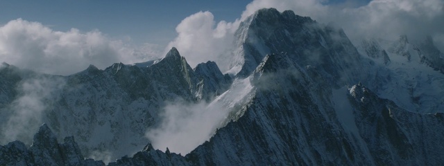 Video Reference N0: Mountainous landforms, Mountain, Mountain range, Ridge, Sky, Geological phenomenon, Atmospheric phenomenon, Massif, Summit, Alps